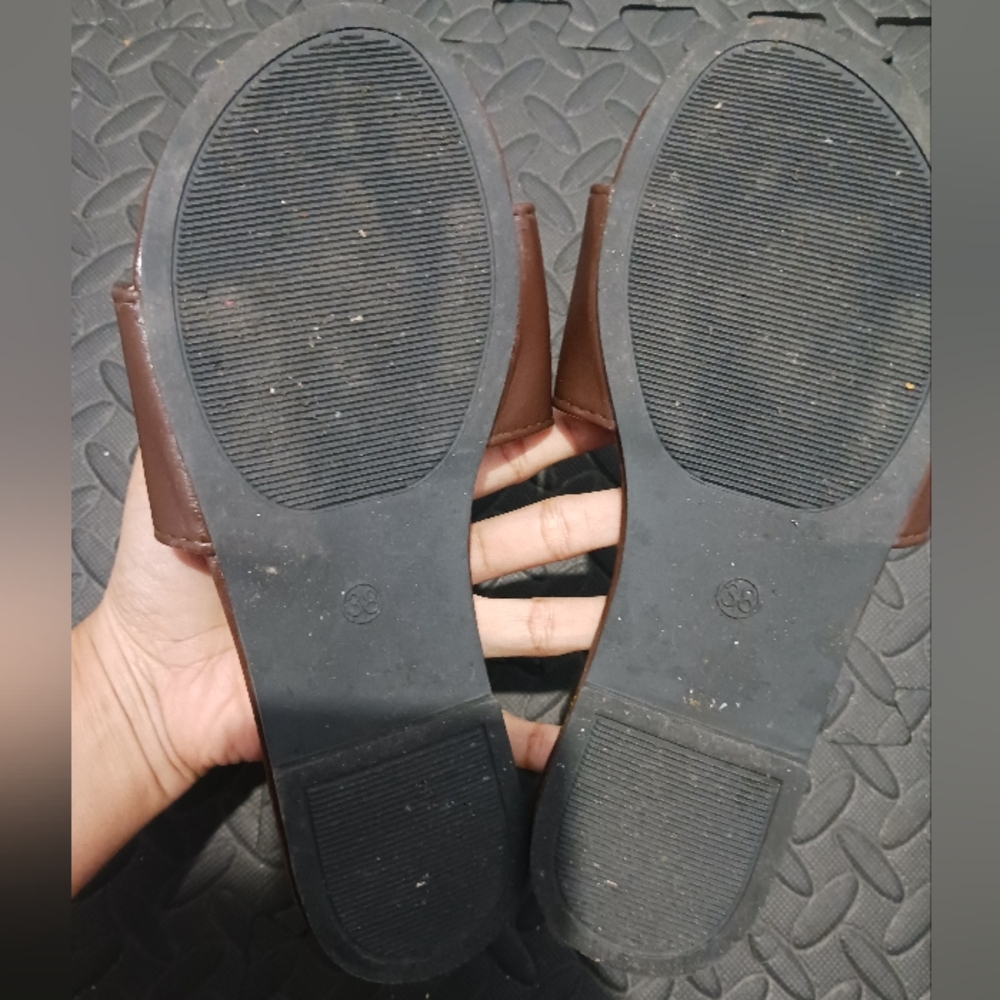 Women Chocolate brown open toeFlat sandals - Picture 8 of 9